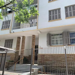 Apto Aconchegante Com 3 Bem Localizado Porto Alegre